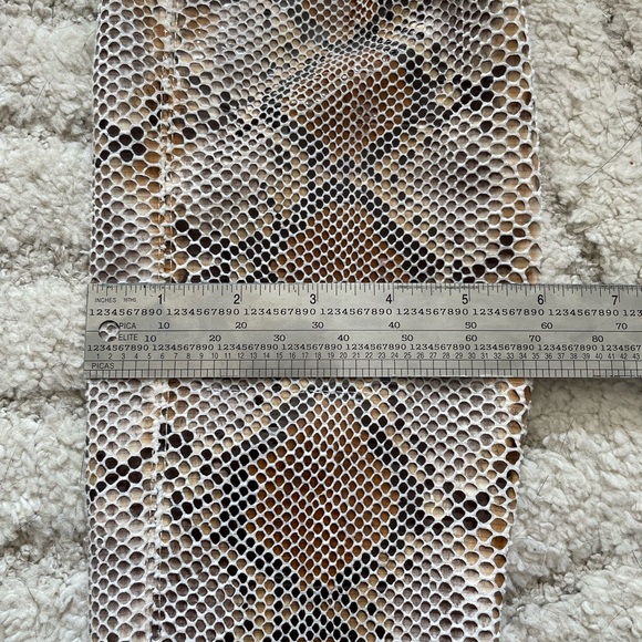 Fashion Nova High Voltage Snakeskin Boots high thigh beige sz 6 - Picture 9 of 9